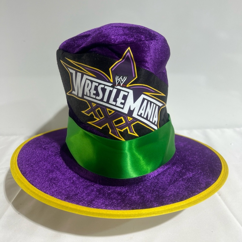 WWE Authentic Product WRESTLEMANIA XXX TOP HAT NEW WITH TAG. VERY RARE.